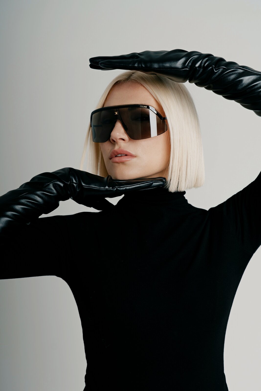 Dominique Jardin — leather gloves, Photo by Selina Jakob